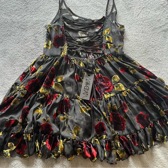 🚫SOLD🚫 babydoll dress with lace up back🖤 - Picture 4 of 4